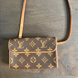Rare Auth Louis Vuitton Vintage Pochette Monogram Waist Belt Bag